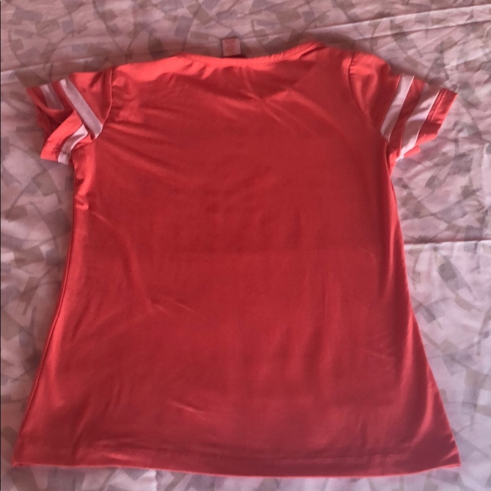 Salmon pink graphic tee - Picture 3 of 3